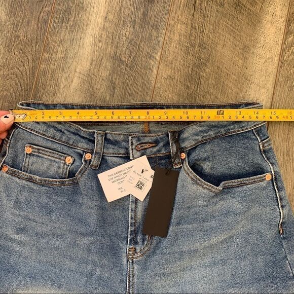NWT Black Tape High Rise Mom Jeans Raw Hem Size 27 - Picture 8 of 13